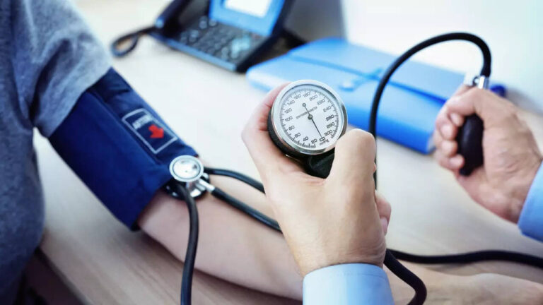 5 warning signs of High Blood Pressure one should not ignore