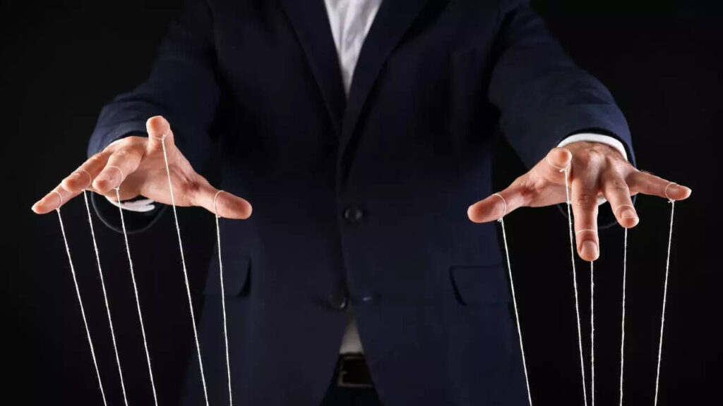 5 powerful psychology tricks rich people use to control every situation