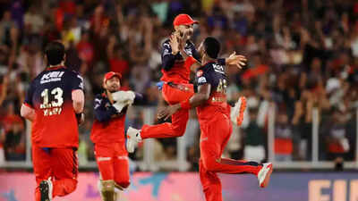Virat Kohli’s ‘iconic jump’ goes viral after Shreyas Iyer falls for 1 in IPL Final | Cricket News