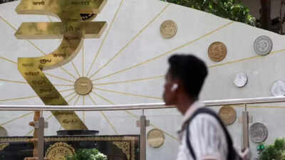 Rupee drops to 85.86 vs dollar amid foreign outflows; RBI rate cut in focus