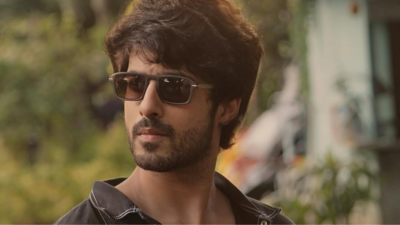 Actor Abrar Qazi lends his voice to a rap track ‘Devi Gamladhari’ for his upcoming show Kabhi Neem Neem Kabhi Shahad Shahad |