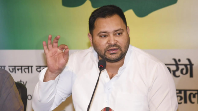 ‘Stopped for tea break’: RJD leader Tejashwi Yadav escapes unhurt as his convoy hit by truck in Bihar; 3 security personnel injured | Patna News