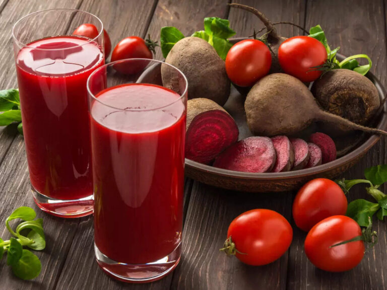 Benefits of drinking Beetroot, Tomato, and Bottle Gourd Juice