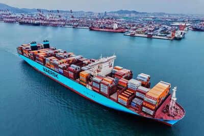 China exports: Global shipments rose 4.8% in May; inflow to US falls nearly 35% amid trade talks