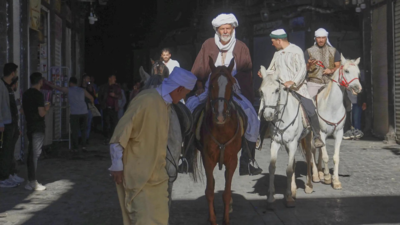 Bound for Mecca, these pilgrims rode from Spain on horses – and on Instagram