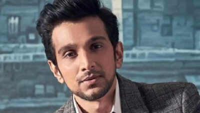 Pratik Gandhi ‘numb and saddened’ after Air India plane crash in Ahmedabad; Offers prayers for victims’ families- Exclusive | Hindi Movie News