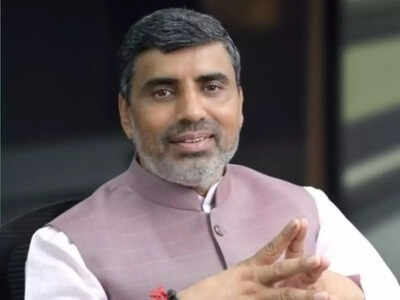 Haryana education minister calls Hindi national language, pushes to end English in department communication