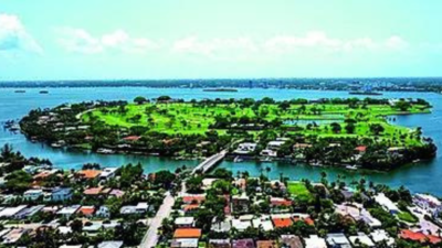 Billionaire island of Bezos & Kushner fights over sewage