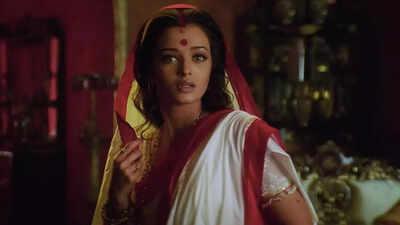 Neeta Lulla reveals she had to make Aishwarya Rai Bachchan’s saree for ‘Devdas’ climax overnight as Sanjay Leela Bhansali wanted a longer pallu | Hindi Movie News