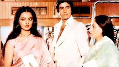 When Rekha’s brief chat with Amitabh Bachchan at Rishi Kapoor and Neetu Singh’s wedding made Jaya Bachchan cry- Throwback | Hindi Movie News