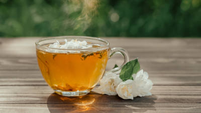 What happens to the body if one drinks green tea for 2 weeks |