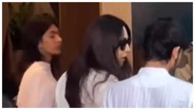 Sunjay Kapur funeral: Karisma Kapoor accompanies kids Samaira and Kiaan for last rites; Kareena Kapoor Khan and Saif Ali Khan join grieving family |