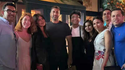 Priyanka Chopra enjoys dinner at Vikas Khanna’s Bungalow in NYC; chef dedicates ceiling decor to Malti Marie | Hindi Movie News