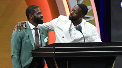 Dwyane Wade Sr steals the spotlight in emotional three-generation post with Dwyane Wade and Kaavia James | NBA News