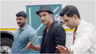 Ranbir Kapoor’s ‘Awaara’ look sparks rumours of a Raj Kapoor tribute; watch video | Hindi Movie News