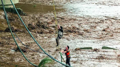 Traffic on Jammu-Srinagar national highway restored, 9 rescued from swollen Tawi river | Jammu News