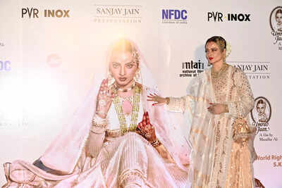 ‘Umrao Jaan’ Rekha shut down the red carpet in a gold-dripped anarkali-lehenga |