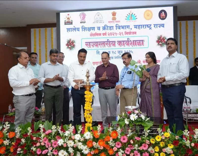 Two-language formula disadvantage to state board students: SCERT director, ET Education