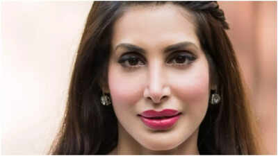 Priya Sachdev embraces Karisma Kapoor-Sunjay Kapur’s kids as her own: ‘We have four children’ | Hindi Movie News