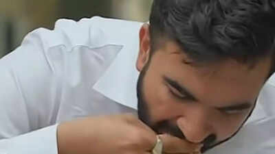 ‘Why can’t they use cutlery?’: Zohran Mamdani’s old video of eating rice with hand goes viral