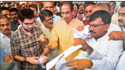 Maharashtra scraps order making Hindi 3rd language in schools | India News