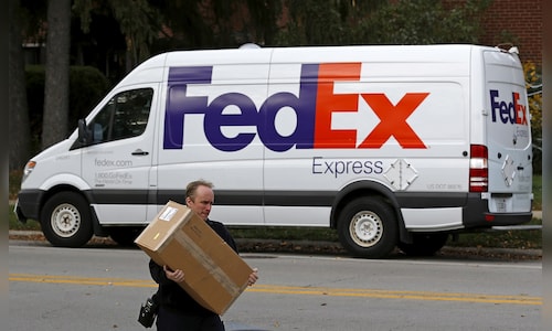 FedEx guidance disappoints as tariffs weigh on demand