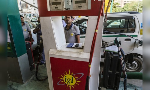 IGL shares gain 4% on reports of easing transition deadlines in Delhi EV policy review