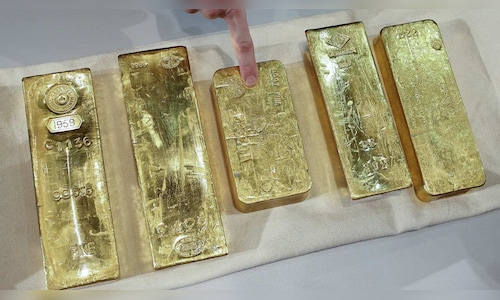 Gold prices rise amid safe-haven demand; traders eye US Fed cues, rate cut bets