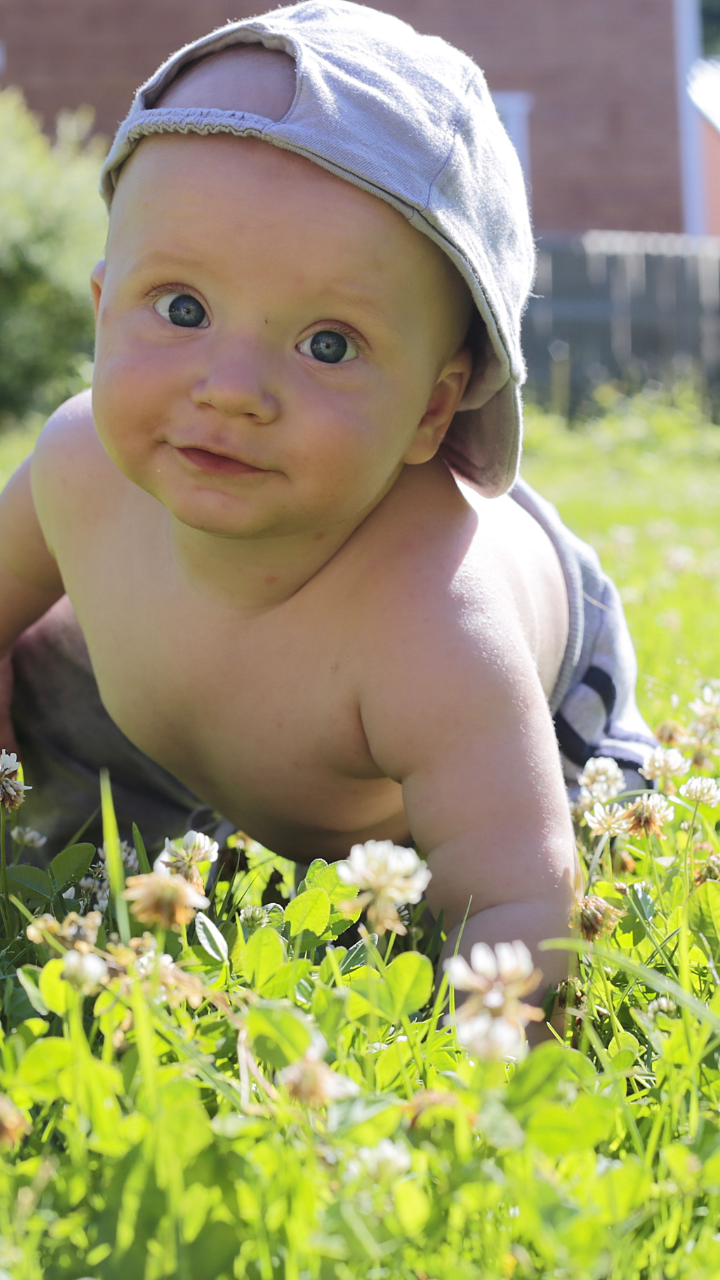 10 baby boy names inspired by what stars are called in different languages