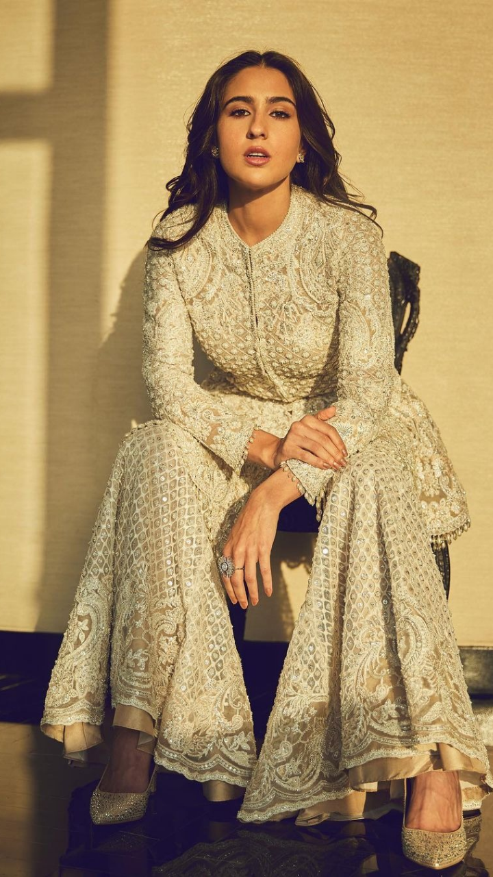 8 times Bollywood divas swirled and swayed in gorgeous sharara sets