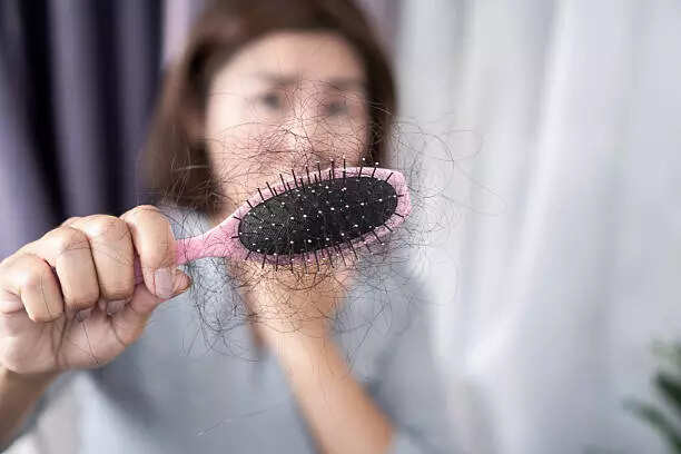 5 ways to deal with postpartum hair loss