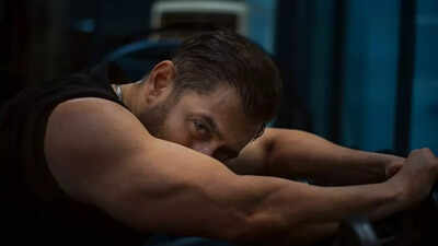 ‘Sikandar’ star Salman Khan gives fans a rare piece of advice while sharing his intense workout pictures; netizens say , ‘world’s biggest comeback is loading’ | Hindi Movie News