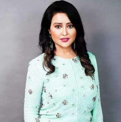 ‘Helps connect with people across country’: Amruta Fadnavis backs Hindi; calls for it to be taught in Maharashtra schools | India News