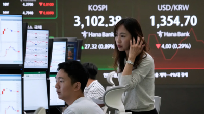 Asian equities mixed as Trump’s tariff deadline looms; US jobs data surprises and Wall Street surges