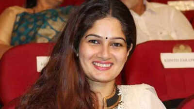 ‘Baazigar’ actress Resham Tipnis gets angry over fake news of son Manav’s death by suicide: ‘He’s fine and healthy, but whoever has done this…’ | Hindi Movie News