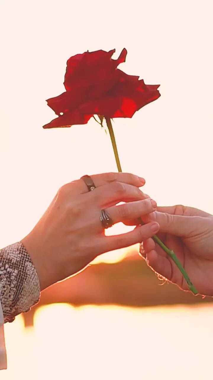 10 quotes by Sri Sri Ravishankar on love and life