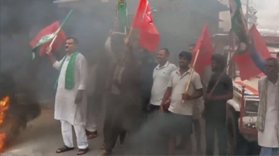 Rahul Gandhi to lead Bihar Mahagathbandhan protest: Tyres burnt, roads blocked; what the electoral roll row is about | India News