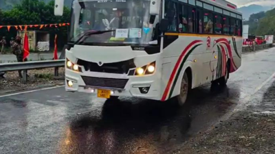 Amarnath convoy vehicle hits divider in Udhampur, driver hurt | India News