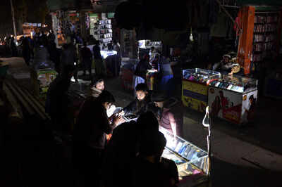 Karachi blackout protest chokes city traffic: Punjab Colony residents block roads after 24-hour outage; report points to systemic collapse