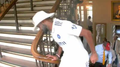 IND vs ENG 3rd Test: Injury scare for India as Akash Deep limps off at Lord’s | Cricket News