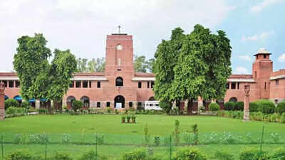 DU UG admissions 2025: Over 3 lakh aspirants compete for 71,642 seats, Commerce and Humanities lead preference charts