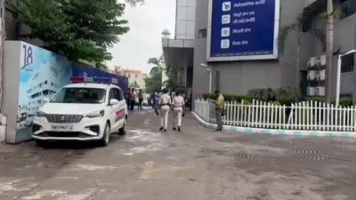 Prisoner on parole attacked at Patna hospital: Man targeted by rival gang while undergoing treatment; probe under way | India News