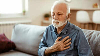How to survive a heart attack when alone? Top US cardiac surgeon shares 4 life-saving tips |