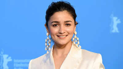 When Alia Bhtt gave Rs 50 lakh each to her driver and domestic help to buy their own house | Hindi Movie News