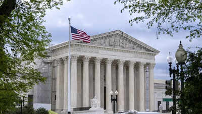 Judge’s vaccine exemption ruling sparks education crisis in West Virginia schools