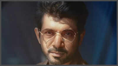 THIS actor gave up a career in medicine, struggled for 17 years, and shared screen space with Akshay Kumar, Vicky Kaushal and Emraan Hashmi |