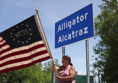 US deportation: First flights depart from Florida; 100 detainees leave ‘Alligator Alcatraz’