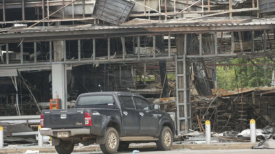 Behind deadly clashes, a bitter spat between 2 dynastic leaders