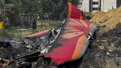 Air India plane crash: Flight fear deepens! Anxiety soars among frequent flyers, say psychiatrists
