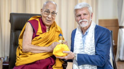 Czech Republic president meets Dalai Lama in Ladakh | World News